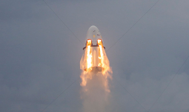 The SpaceX Dragon capsule testing its pad abort system  Wednesday; Photo: SpaceX, Public Domain