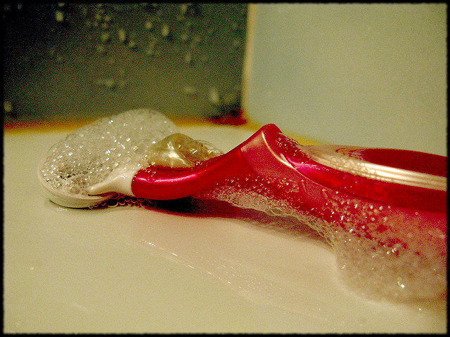 Can women shave on the cheap online yet? Photo: Flickr user worak, CC BY 2.0